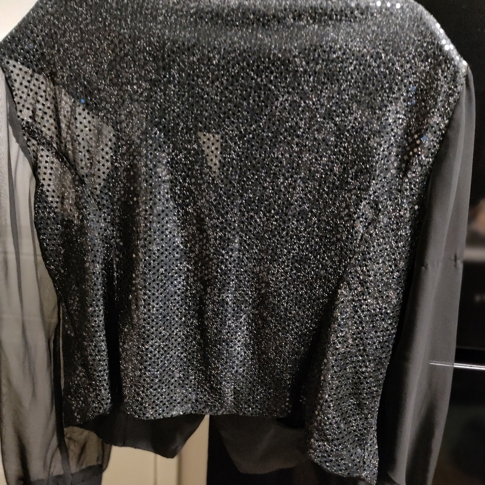 Blouse - Picture 2 of 3